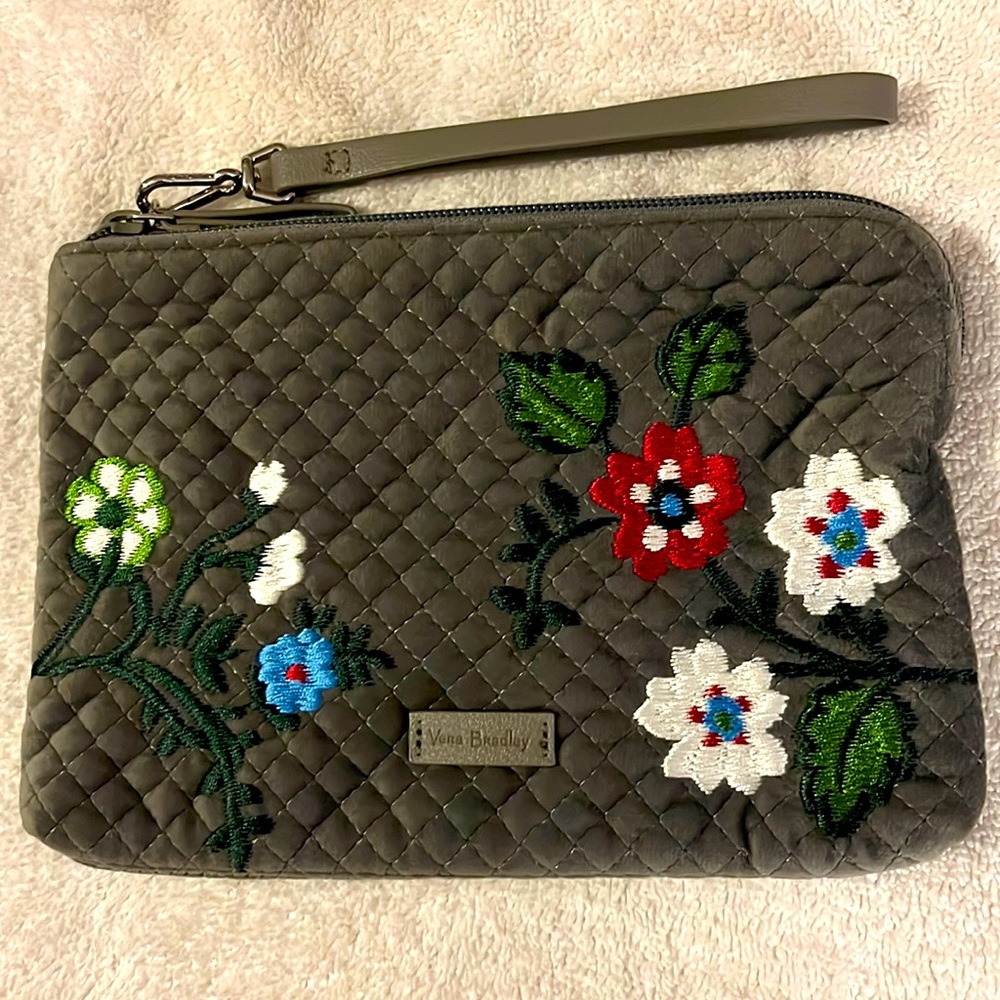 Wolf Gray RFID Wristlet